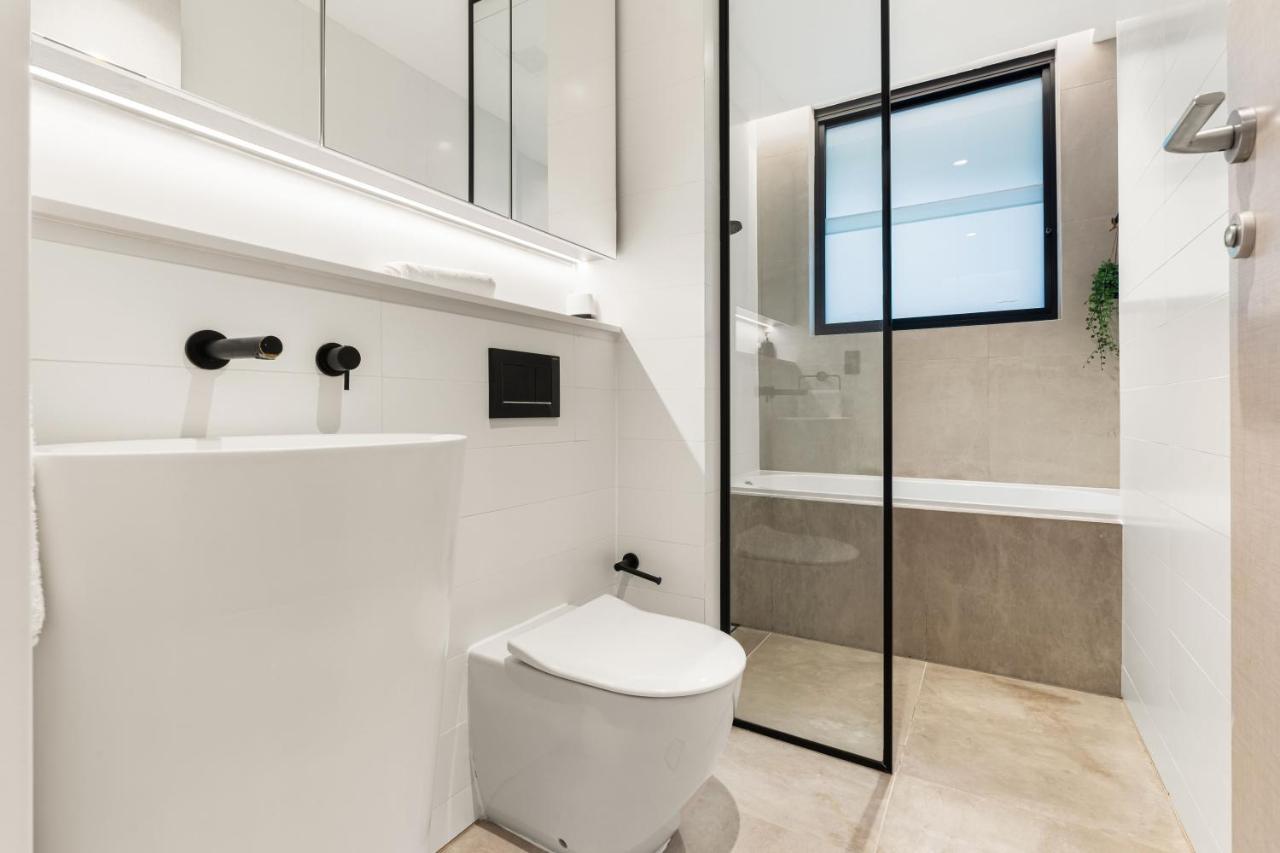 Modern 1Br Abode With Courtyard Steps To The Beach Sydney Esterno foto